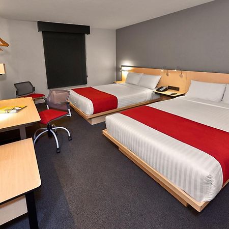 City Express By Marriott Toluca Exterior photo