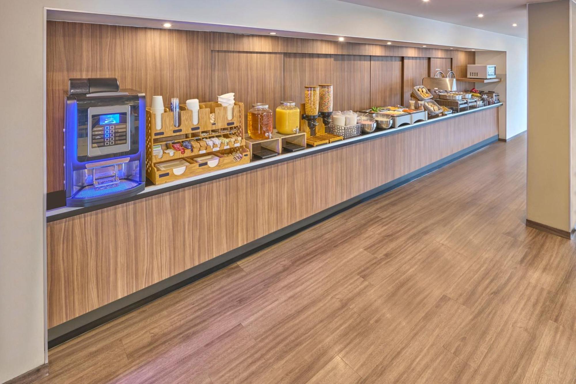 City Express By Marriott Toluca Exterior photo