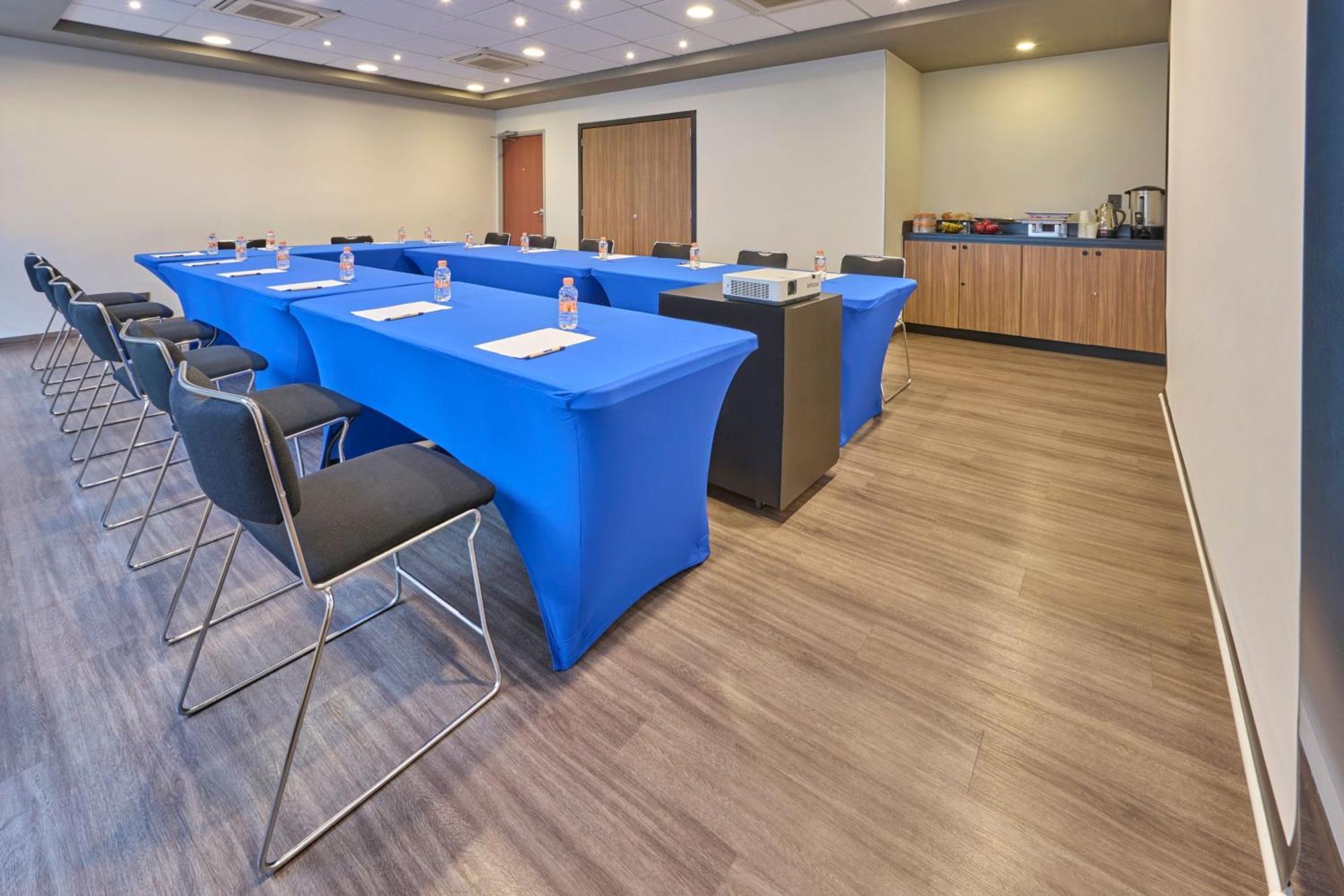 City Express By Marriott Toluca Exterior photo