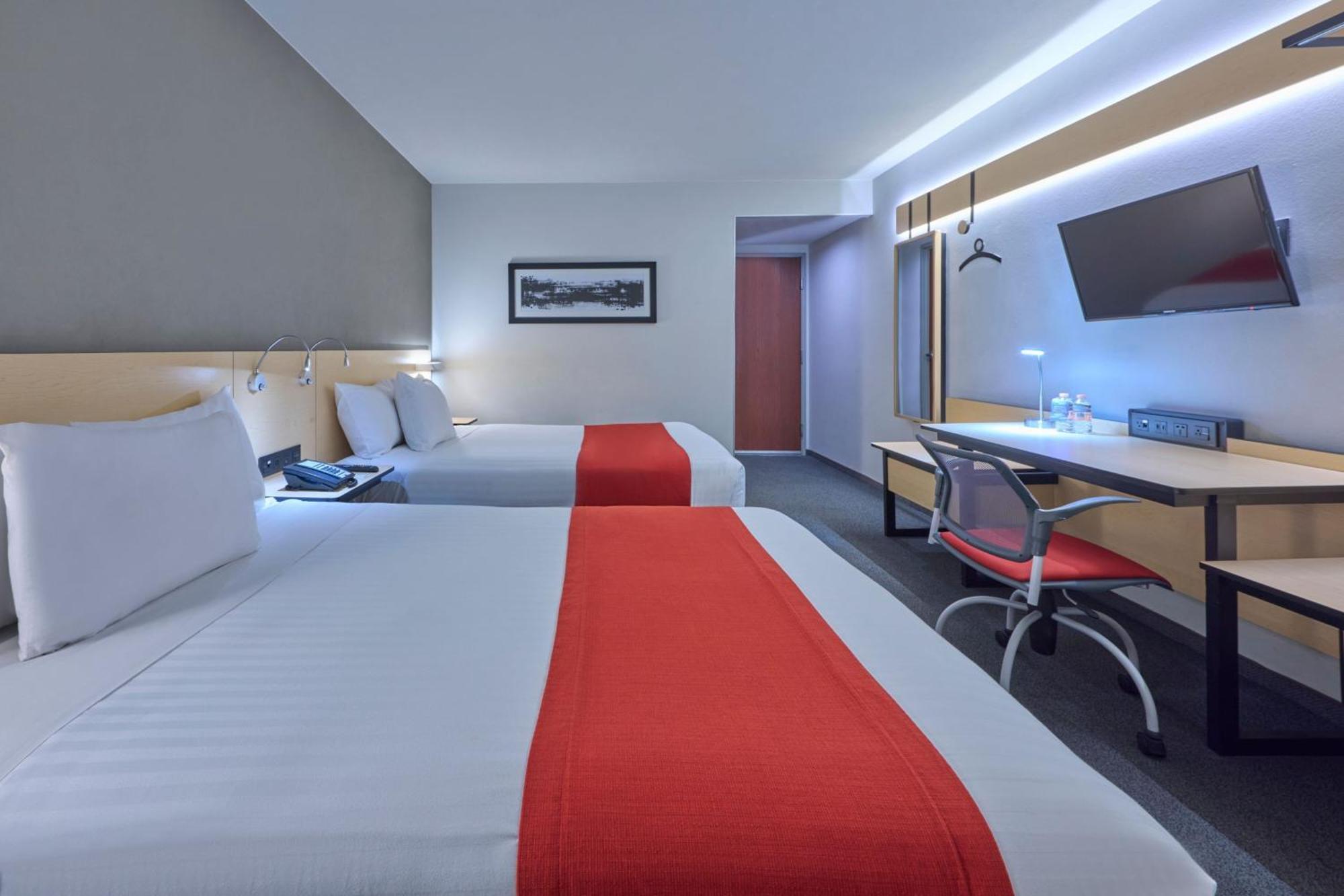 City Express By Marriott Toluca Exterior photo