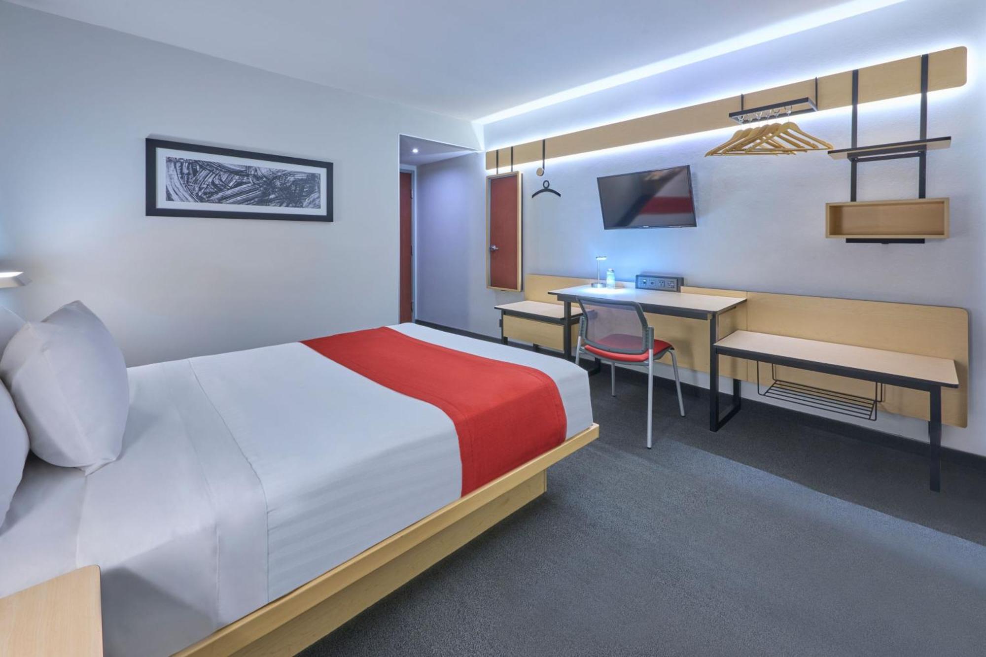 City Express By Marriott Toluca Exterior photo