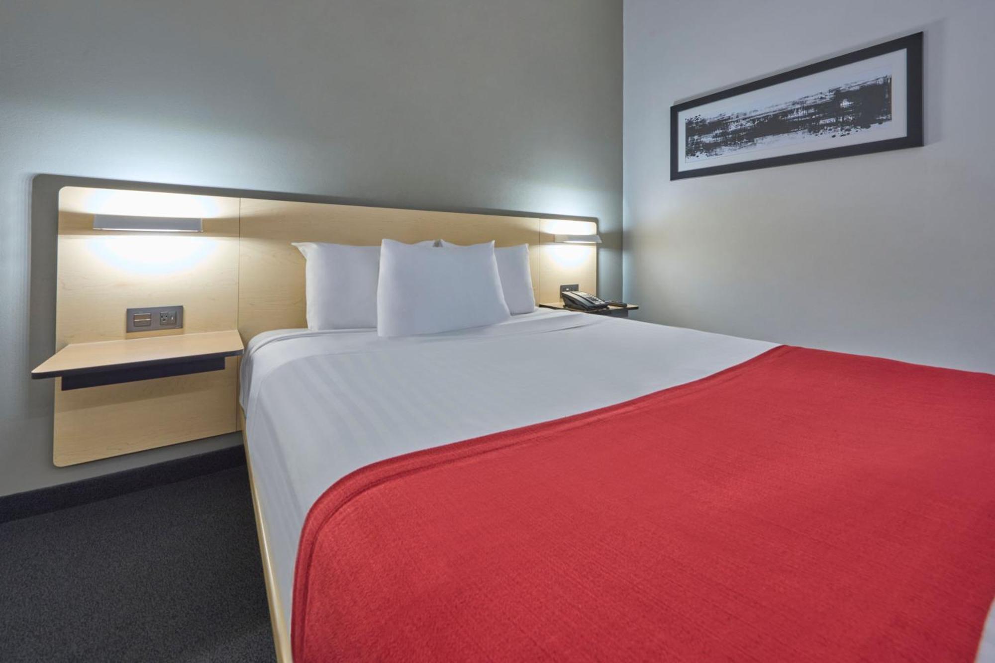City Express By Marriott Toluca Exterior photo