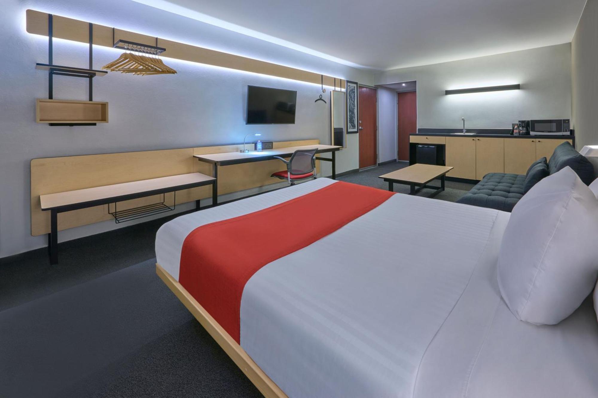 City Express By Marriott Toluca Exterior photo