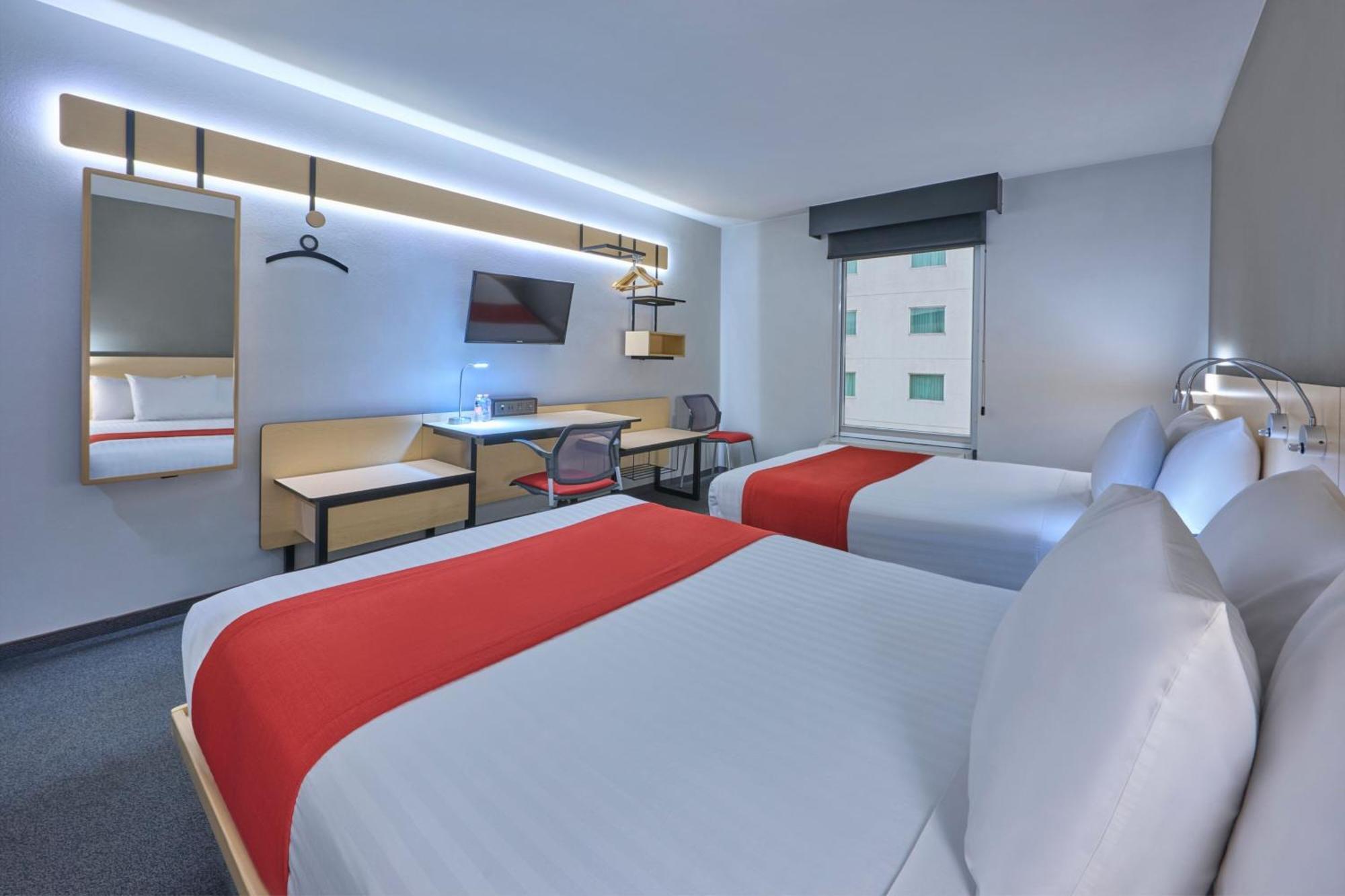 City Express By Marriott Toluca Exterior photo