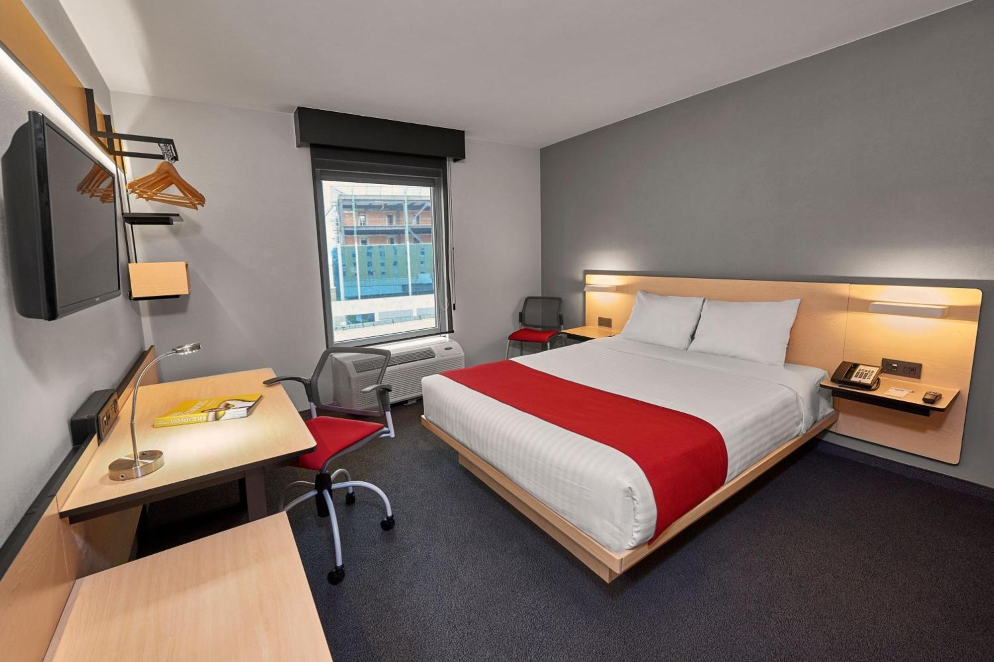 City Express By Marriott Toluca Exterior photo